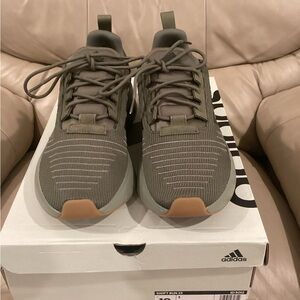New Men’s Adidas swift run 23